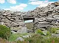 Hillfort Tre'r Ceiri sur les pentes du Yr Eifl. L'entrée d'une maison de l'Age du Fer.