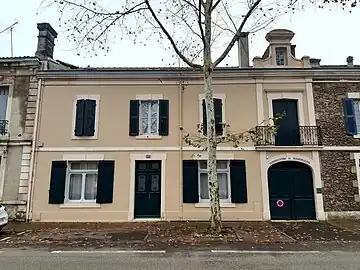 Ancien dispensaire pour nourrissons