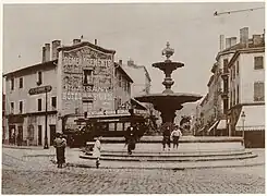 La Place de la Pyramide à Vaise.