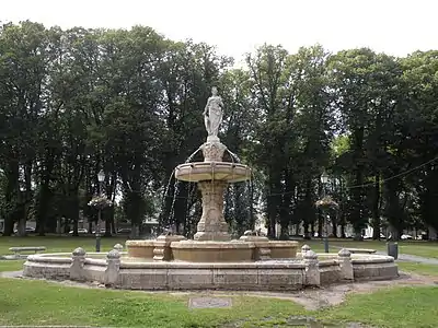 Fontaine de Bayeux, dite La belle Popée (1888).