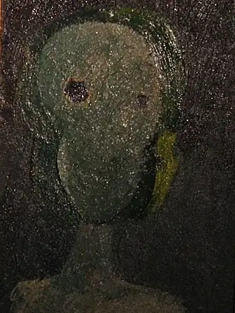 Jeune fille aux cheveux verts