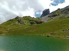 La Pierra Menta depuis le lac d'Amour au sud-ouest.