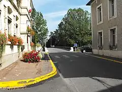 En traversant le pont, direction Bernou.