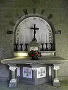 Chapelle funéraire des Le Mercier des Alleux - Bûcher de Chauvigné. Cimetière paroissial du Châtellier (35). Intérieur.