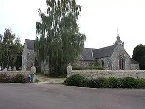 L'église paroissiale Saint-Samuel (côté nord).