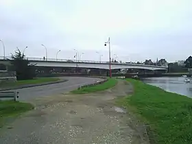 Le troisième Pont Saint-Christophe, actuellement en service.