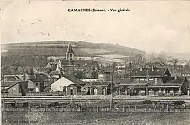 Le bourg de Gamaches et la gare de Longroy - Gamaches au début du XXe&nbsp;siècle.