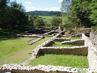 Vestiges d'une villa gallo-romaine à Saint-Merd-les-Oussines.
