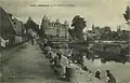 Josselin ː les bords de l'Oust et le château vers 1925 (carte postale Villard).
