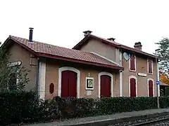 Les anciens bâtiments de la gare.