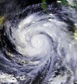 Ouragan Linda de 1997près son maximum d’intensité