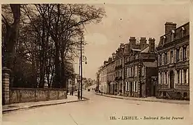 Le boulevard Herbet-Fournet sur une carte postale de la fin du XIXe&nbsp;siècle ou du début du XXe&nbsp;siècle.