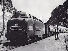 La 060 DC-3 munie de blindages de cabine à la gare d'El Kantara à Biskra.