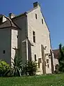 Le pignon occidental du logis seigneurial d'Amblie.