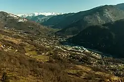 La vallée au niveau de Luzenac.