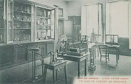 Cabinet de physique du lycée