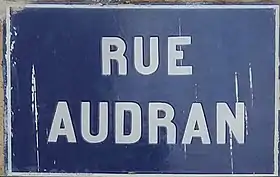 Voir la plaque.