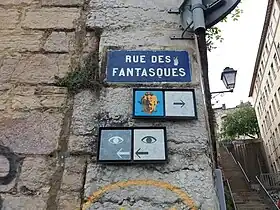 Voir la plaque.