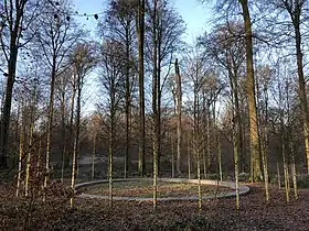 Mémorial aux victimes des attentats du 22 mars 2016, situé drève de l'Infante.