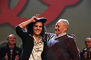 Maialen Lujanbio revêtant la txapela de championne en 2009