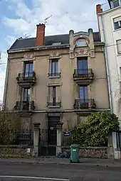 no&nbsp;15, maison