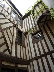 Détail des façades sur cour.