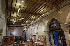 Niveau de soins aux malades, actuel office du tourisme.