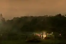 Photographie d'une habitation commune amérindienne