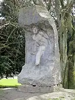 Mannen som bryter sig ut ur klippan&nbsp;(sv) à Lundagård