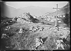 Soldats du 159e&nbsp;RIA en manœuvres devant Aussois (Maurienne) le 1er septembre 1930.