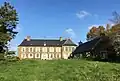 Le manoir de la Ville-aux-Veneurs : vue extérieure d'ensemble.