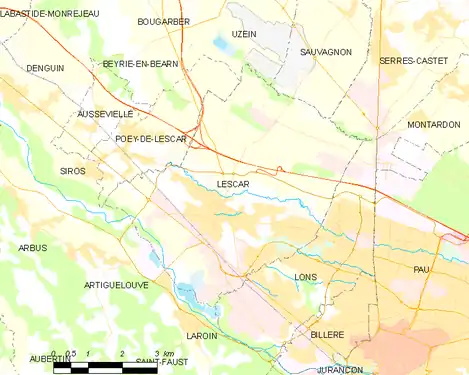 Carte montrant le territoire de la commune et les localités limitrophes.