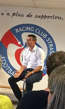 Keller échange avec le stade supporters au local