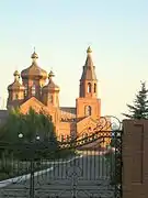 Cathédrale Saint-Michel consacrée en 1997 ;
