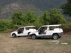 Mega Club 1994 et Mega Club 4&nbsp;×&nbsp;4 Diesel 1996, toit uniquement, en Corse (Haute-Corse, France)