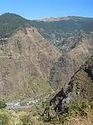 Vallée de Ribeira Brava depuis Eira do Mourão.