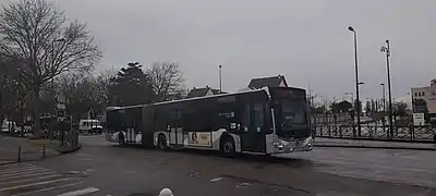 Mercedes-Benz Citaro G C2 n°118 de Keolis Seine-et-Oise Est sur l'ancienne ligne Navette 1 aux Mureaux.