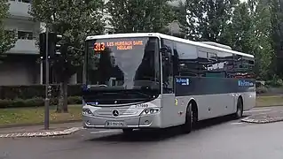 Mercedes Intouro E n°68 de Keolis Seine-et-Oise Est sur l'ancienne ligne 313 aux Mureaux.