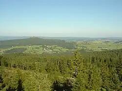 Vue à gauche sur le pic du Lizieux.