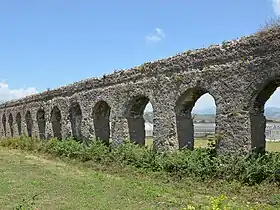 Aqueduc.