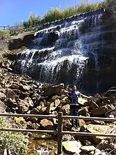 Vue de la cascade lac du Crès.