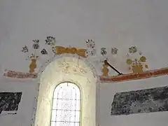 Peintures à l'intérieur de l'église.