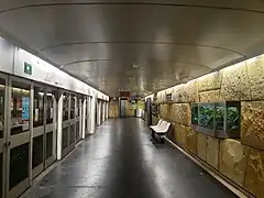 Quai (26 mètres) en direction de Saint-Philibert