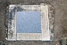 Plaque de marbre de l'arca.