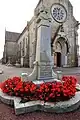 Le monument aux morts.