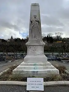 Monument aux morts.