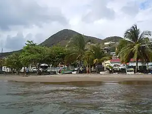 Vue du morne Genty depuis Petite Anse.