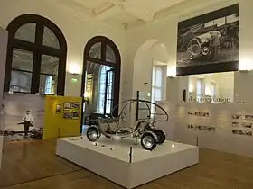 Automobile Le Carrosse, de Paul Arzens.