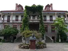 Bâtiment historique du musée.