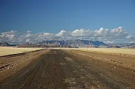 Les monts Naukluft vus du Sesriem